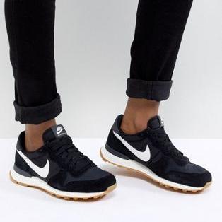 Nike black and white Internationalist Trainers 
