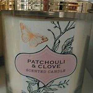 M&S patchouli & clove scented candle