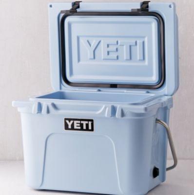 YETI Tundra Roadie Cooler
