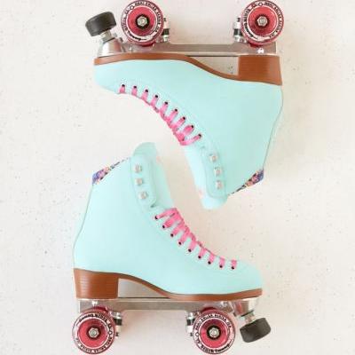 Moxi Beach Bunny Roller Skates