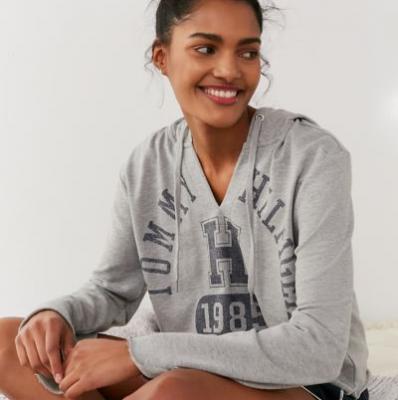 Tommy Hilfiger X UO Cropped Hoodie Sweatshirt 