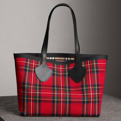 The Medium Giant Reversible Tote in Vintage Check