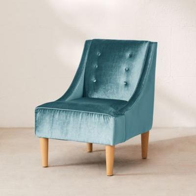 Inez Tufted Velvet Chair Urban Outfitters