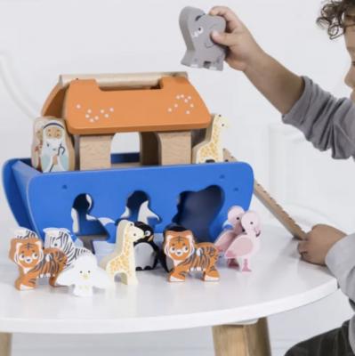 LE TOY VAN NOAH'S ARK SHAPE SORTER