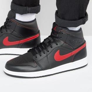 Nike Jordan Air Jordan 1 Trainers In Black 554724-009