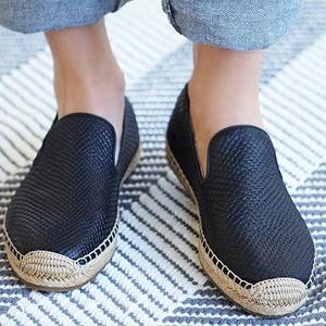 UGG WOMEN'S SANDRINNE SNAKE