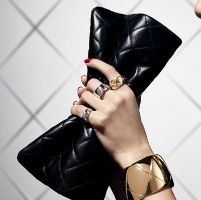 COCO CRUSH Cuff in 18K yellow gold - CHANEL