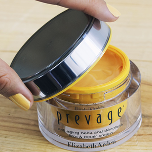Elizabeth Arden PREVAGE Anti-Aging Neck and Décolleté Firm & Repair Cream