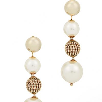 Bucaneve pearl clip-on drop earrings
