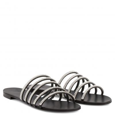 Piatte Michela, colore Nero Giuseppe Zanotti