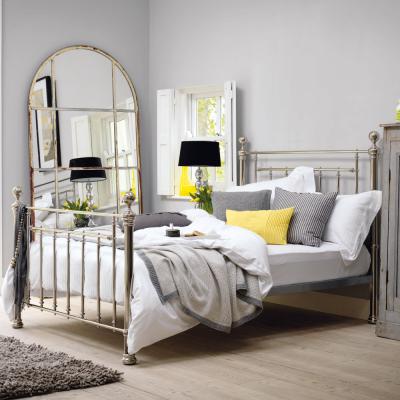 Henley Bedstead Nickel - Feather & Black