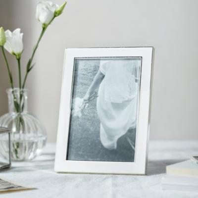 White Resin Photo Frame 4x6