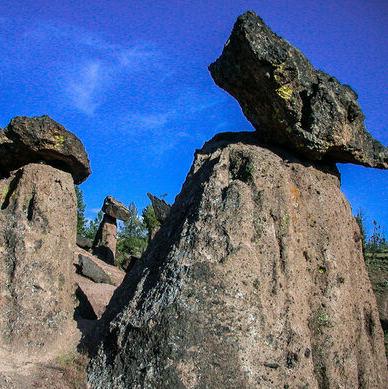 Metolius Balancing Rocks – Culver, Oregon