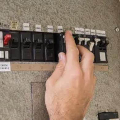 Learn how to fix a blown fuse