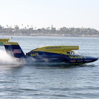 Ride in a hydroplane