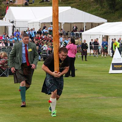 Watch the Braemar Gathering - highland games