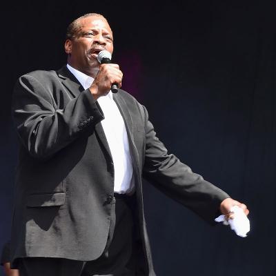 See Alexander O'Neal live on tour