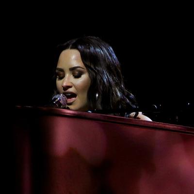 See Demi Lovato on tour