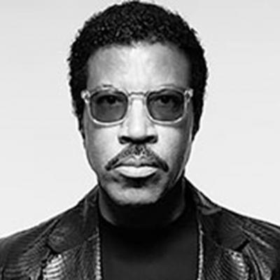 Lionel Richie live on tour