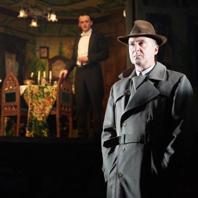 See An Inspector Calls at the theatre