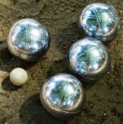 Play Bocce