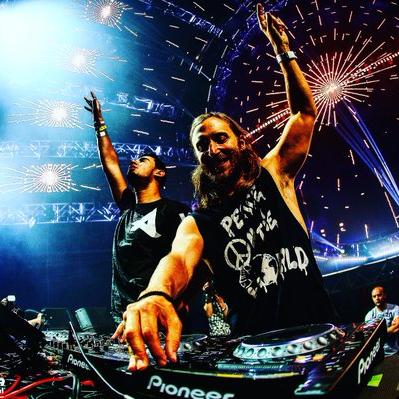 See David Guetta perform live
