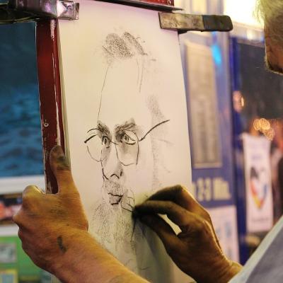Draw with charcoals