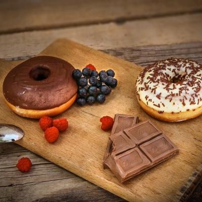 Make chocolate doughnuts