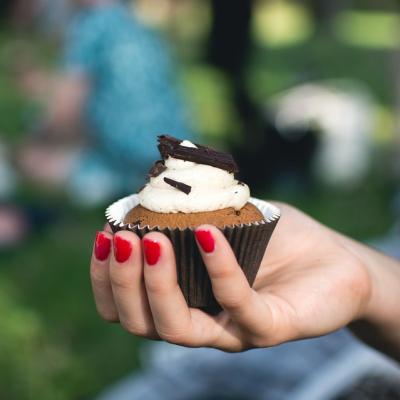 Bake 100 cupcakes and give them to complete strangers