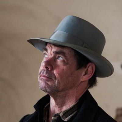 See Rich Hall perform live