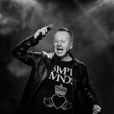 See Simple Minds live in concert