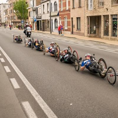 Race a handbike