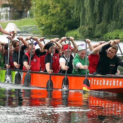 Take part in a dragonboat race