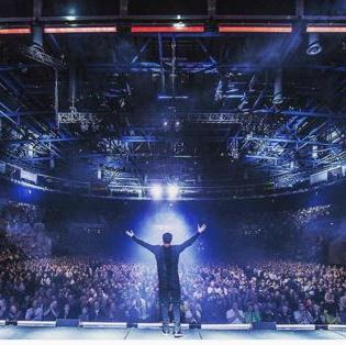 See Dynamo perform live on stage