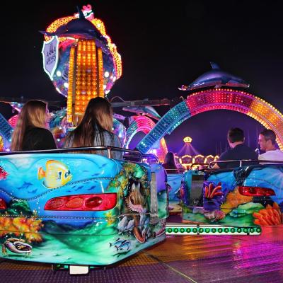 Kiss on a fairground ride