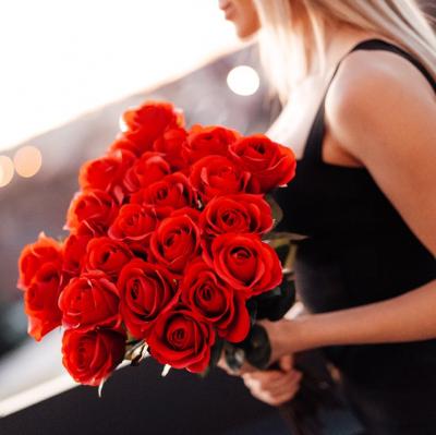 Receive a bouquet of flowers