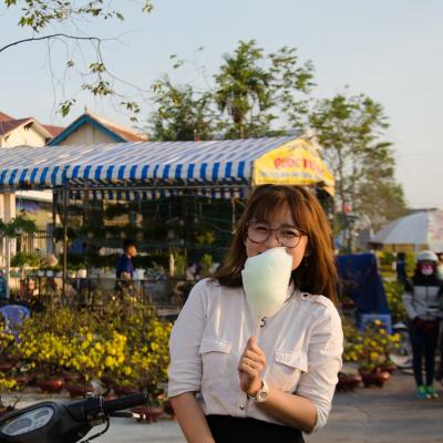 Eat cotton candy