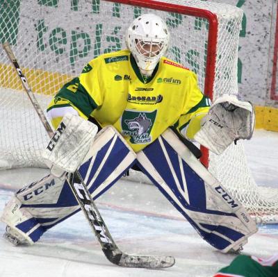 Play goal keeper (ice hockey)