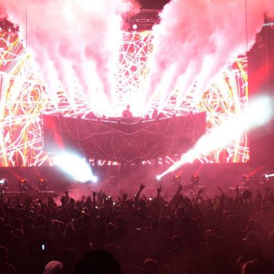 Go to Billboard Hot 100 Music Festival