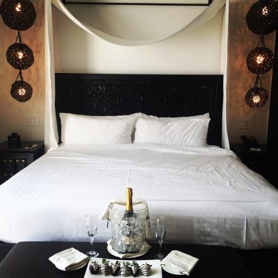 Order champagne room service