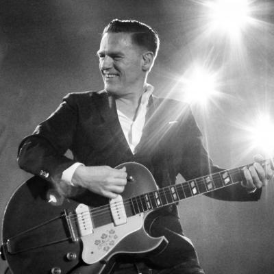 See Bryan Adams on tour