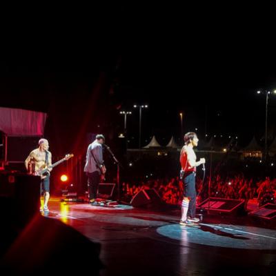 See Red Hot Chilli Peppers live on tour