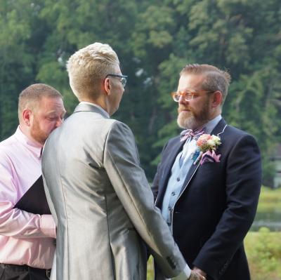 be a guest at a same sex wedding