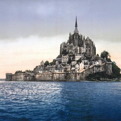 Walk across to Le Mon St Michel, Normandy, France