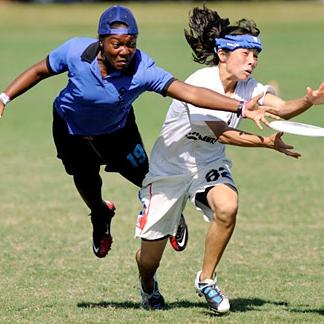Play Ultimate Frisbee