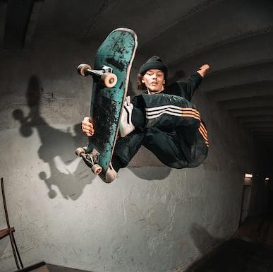 Do a Frontside 180 Alley-Oop (Skateboarding)