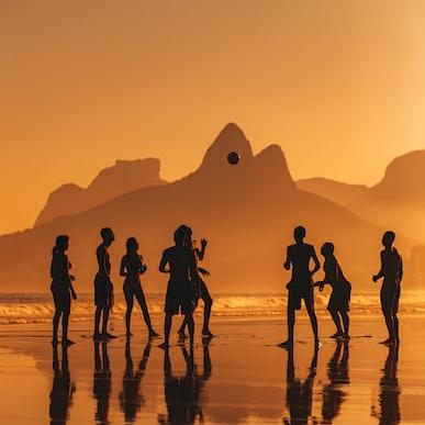 Play altinha on Ipanema Beach