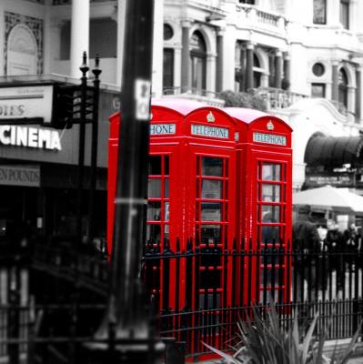 Change my clothes in an old red phone box