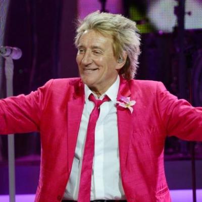 See Rod Stewart perform live