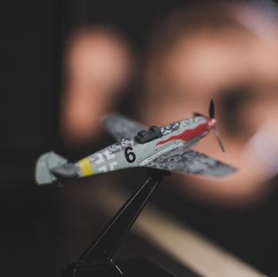 Make a model aeroplane